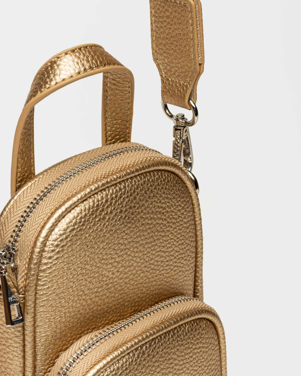 Porta celular Baby Donna en efecto cuero charol arrugado