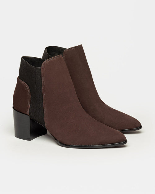 Bota caña baja June en cuero nobuk
