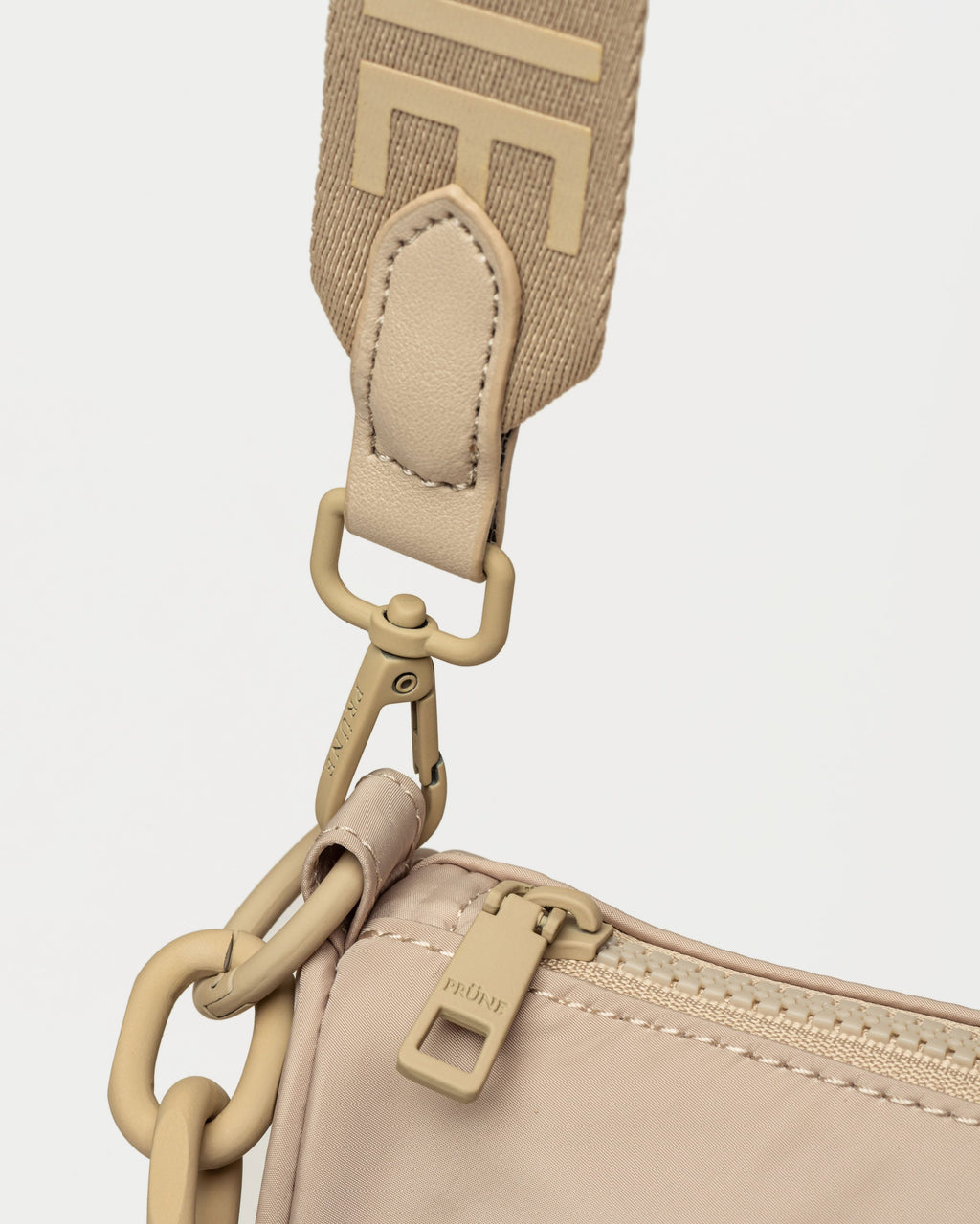 Cartera al hombro Match en nylon