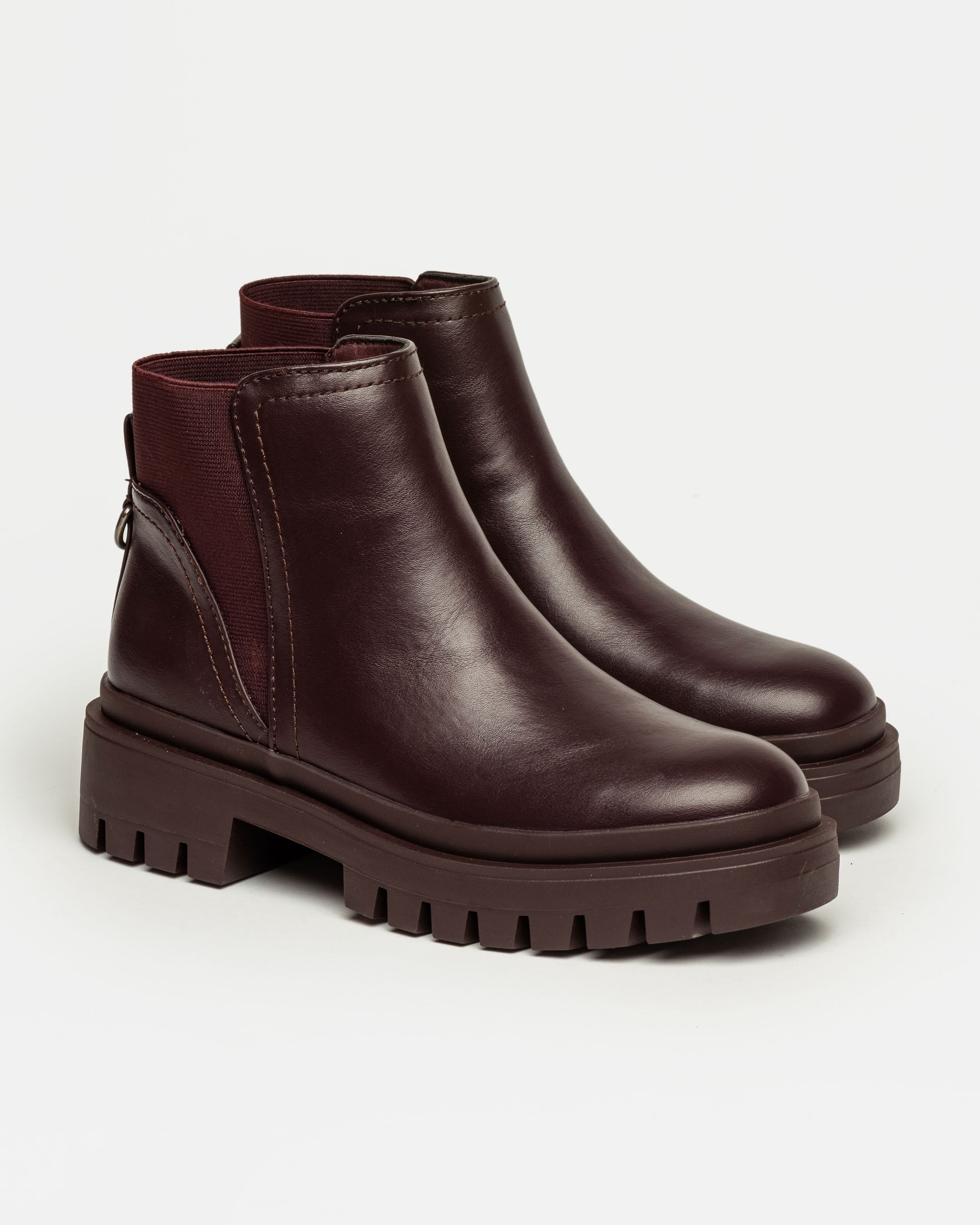 Bota caña baja Scott en efecto cuero