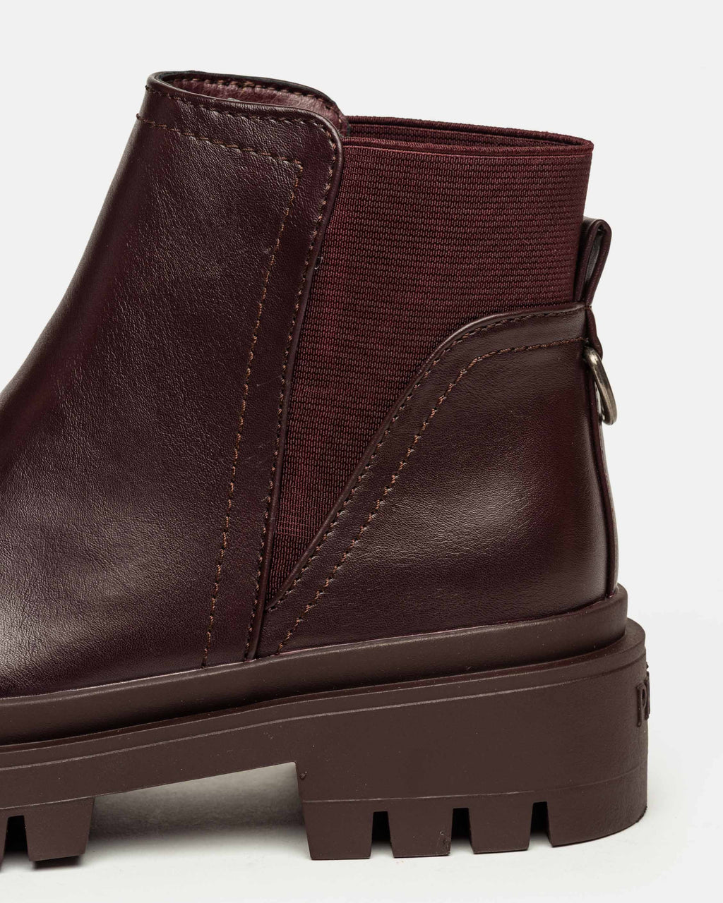 Bota caña baja Scott en efecto cuero