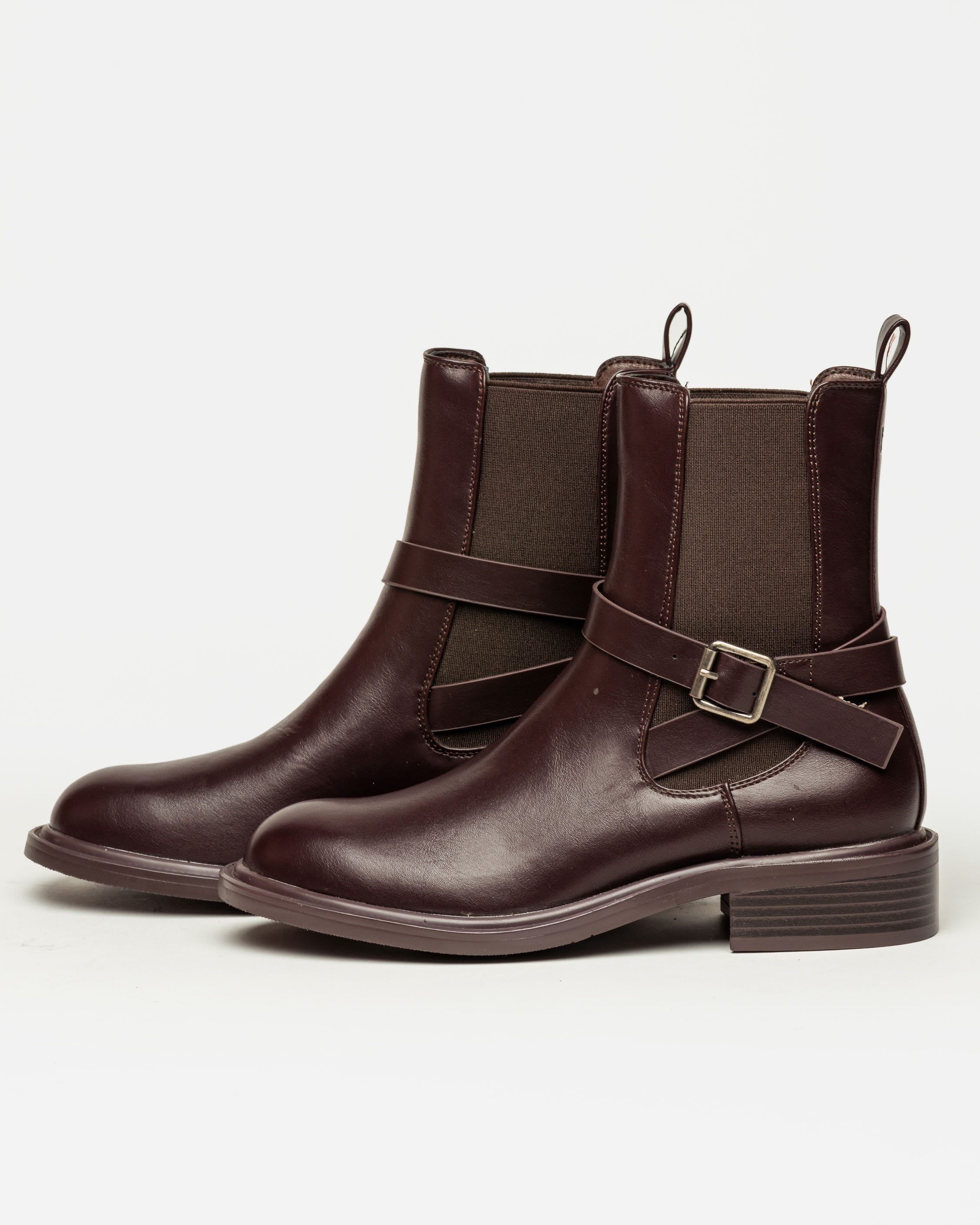 Bota caña media York en efecto cuero