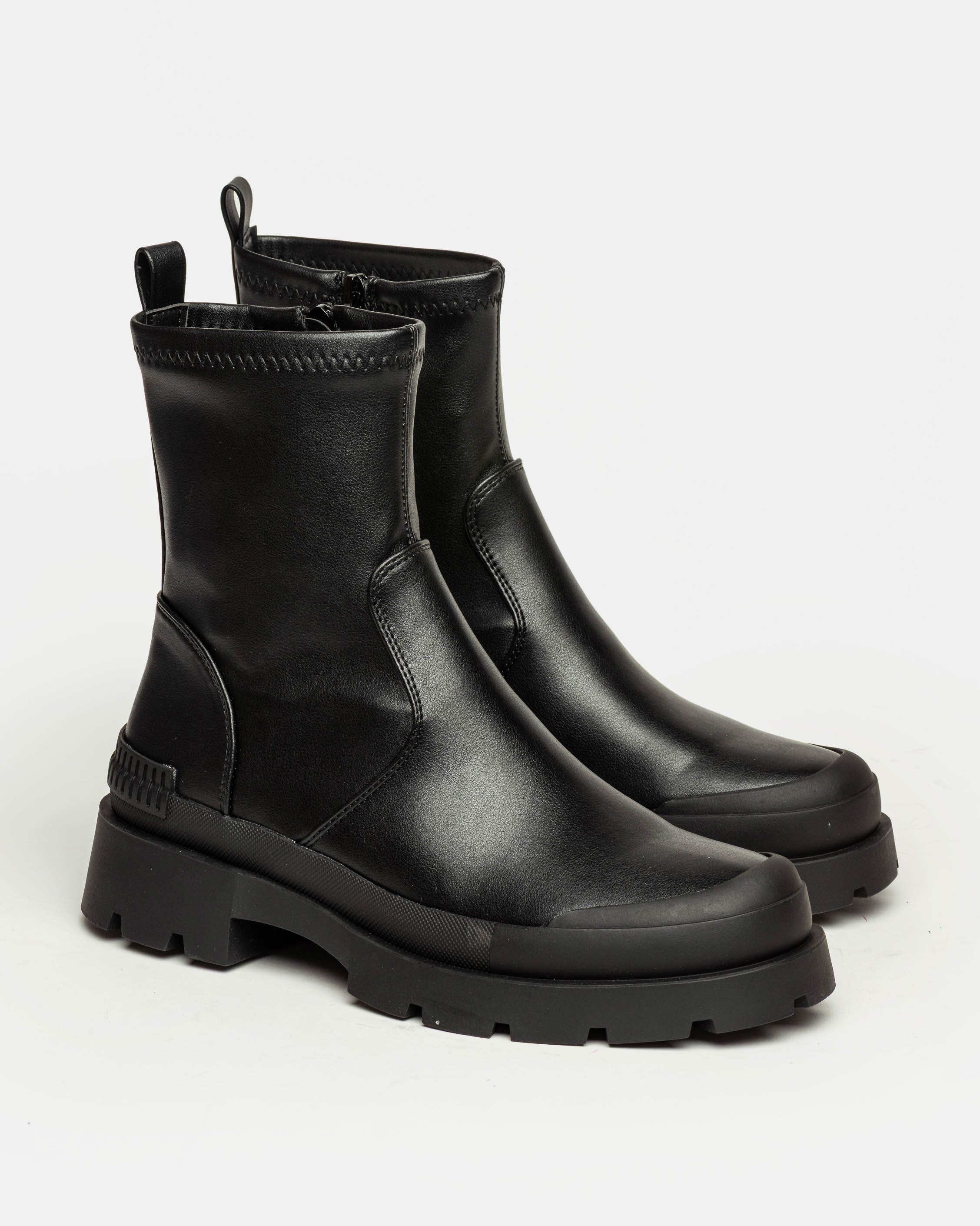 Bota caña media Kim en efecto cuero