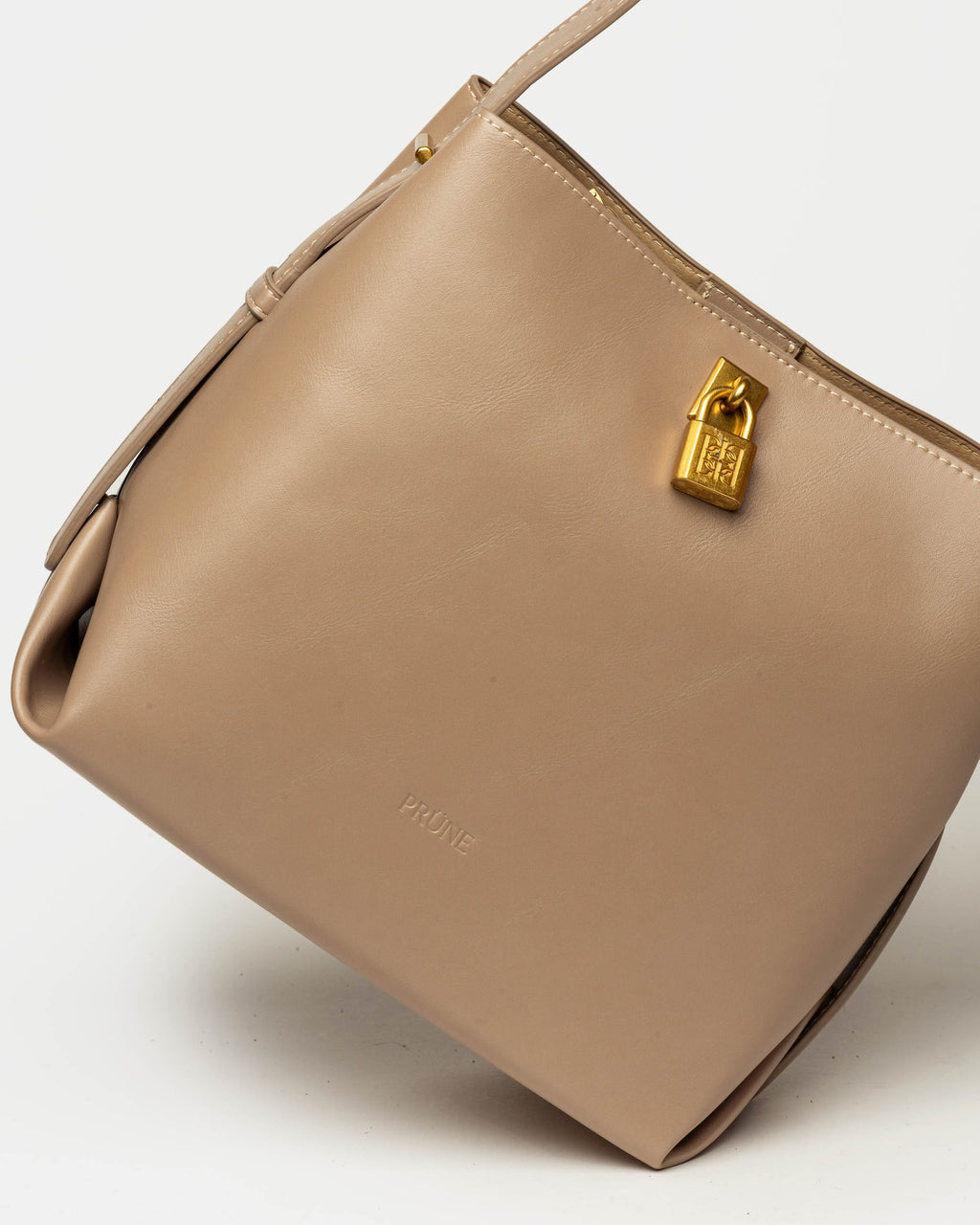 Cartera al hombro The Lock en efecto cuero liso