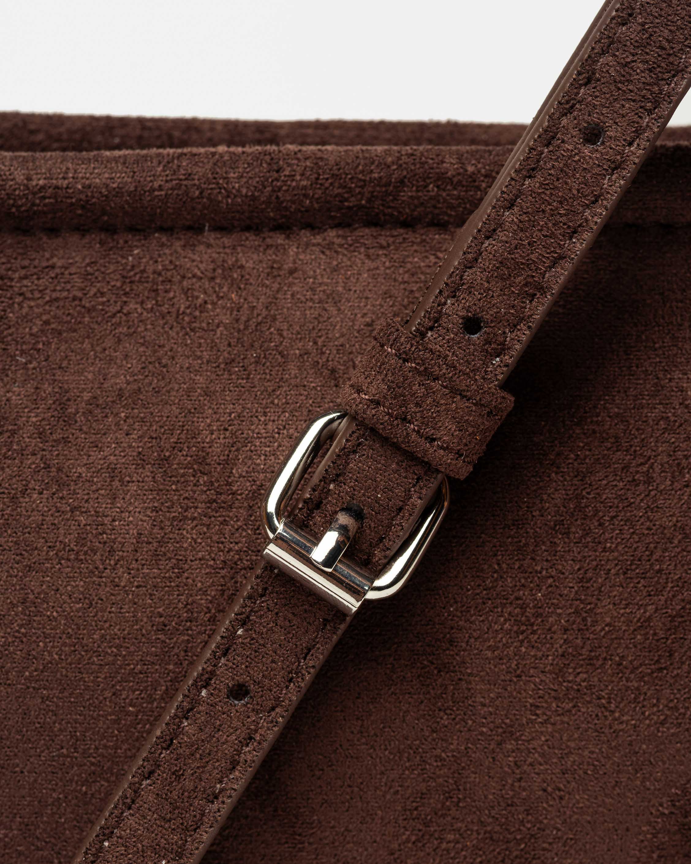 Cartera al hombro Leaf en efecto cuero gamuza