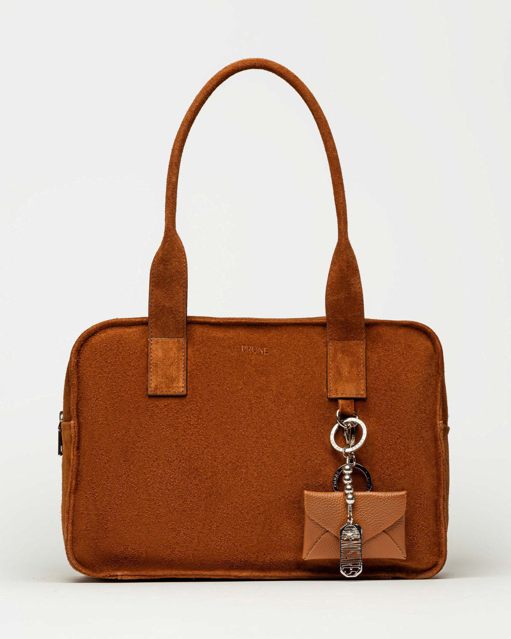 Llavero Charm Mila en cuero graneado