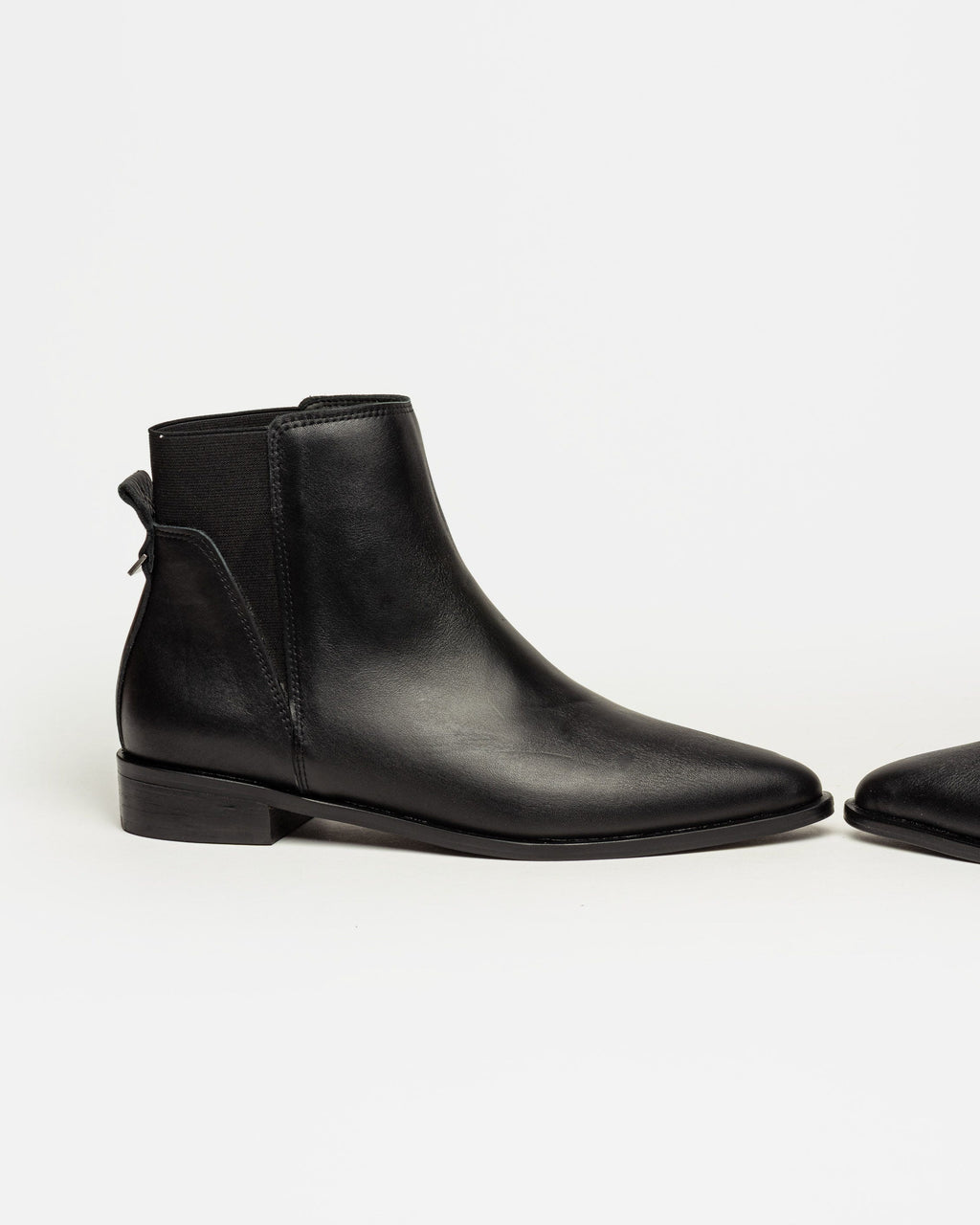 Bota caña baja Samy en cuero liso